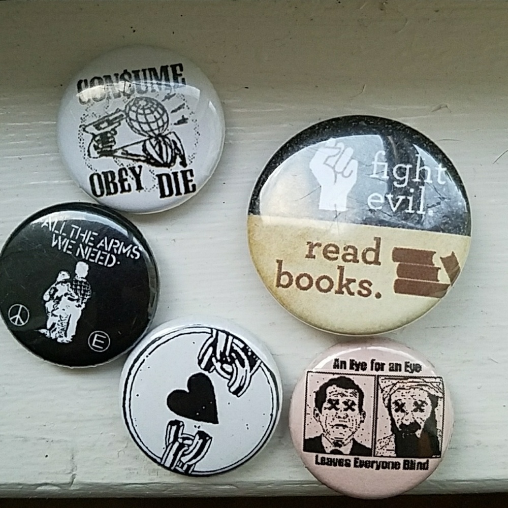Bundle of 5 pins